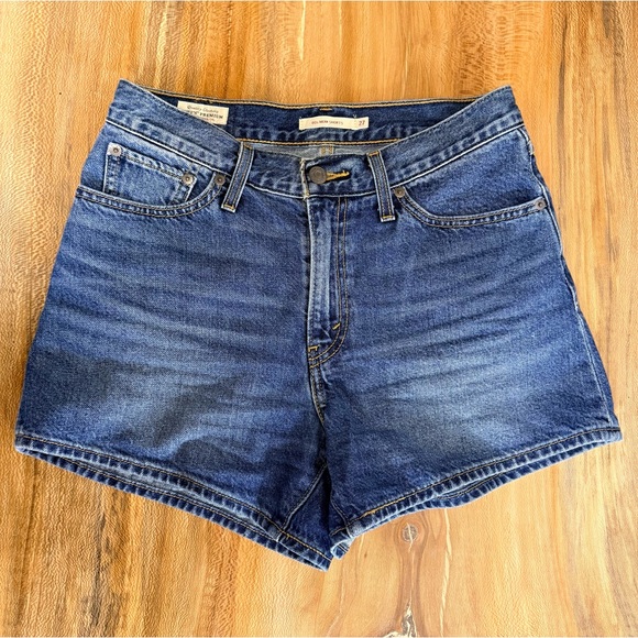 Levi’s 80s Mom Jeans Shorts Medium Wash Women’s Size 27 Mid Rise - Picture 4 of 6